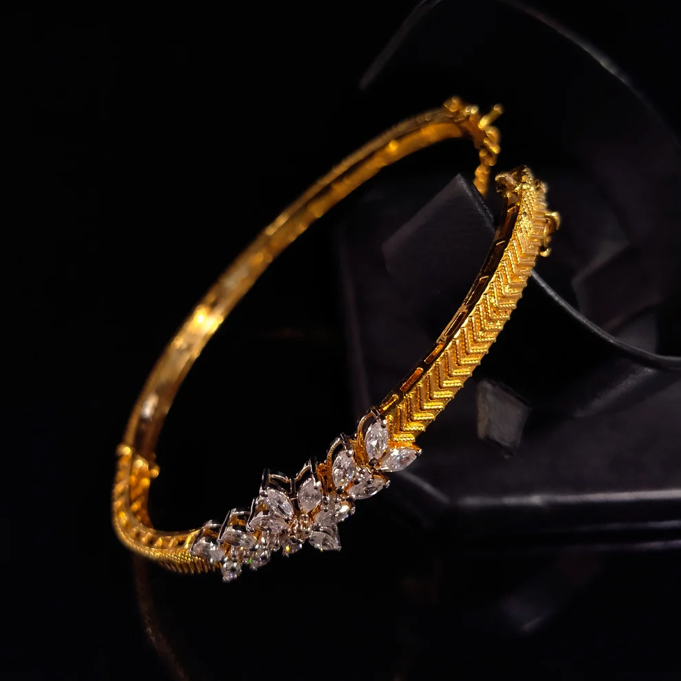 Openable-Gold-plated-bracelet-925-Silver2.webp