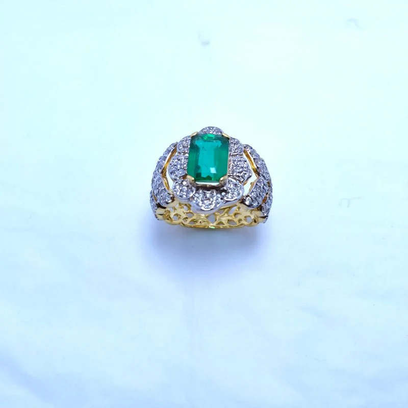 Silver-Ring-with-Emerald-cut-and-Zircons-Gold-Plated.-925-Silver2.webp